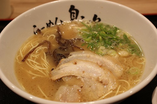 とんこつラーメン / 600円