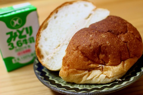 みどりパンの不動のトップ「コーヒークリームパン」