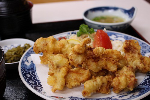 答えはとり天定食です。930円