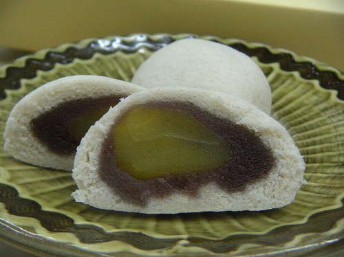 元祖栗そば饅頭 / 一個130円