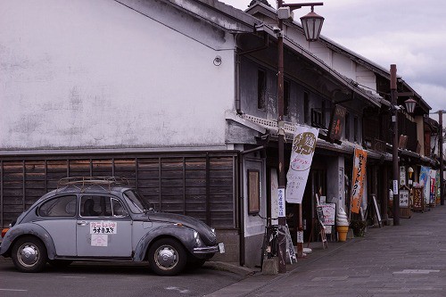 臼杵市の一角。時代を超えた町並みがここにもありました。