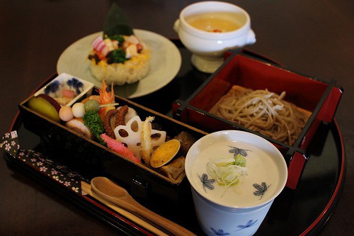 ひな膳 / 2,300円