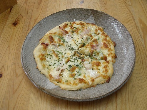 ゆずごしょうピザ / レギュラー 600円 ハーフ 300円