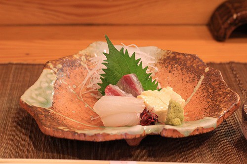 前菜の刺身・刺身湯葉(プリップリ濃厚)