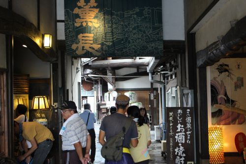 あいにくの天候にも関わらず沢山の方がお越しです!