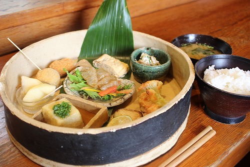 昼膳 / ○○○円